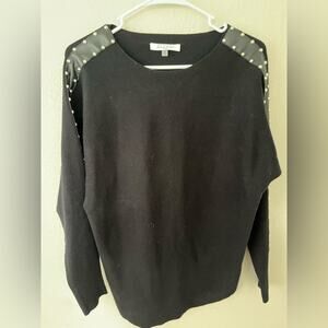 Sioni black sweater size small
